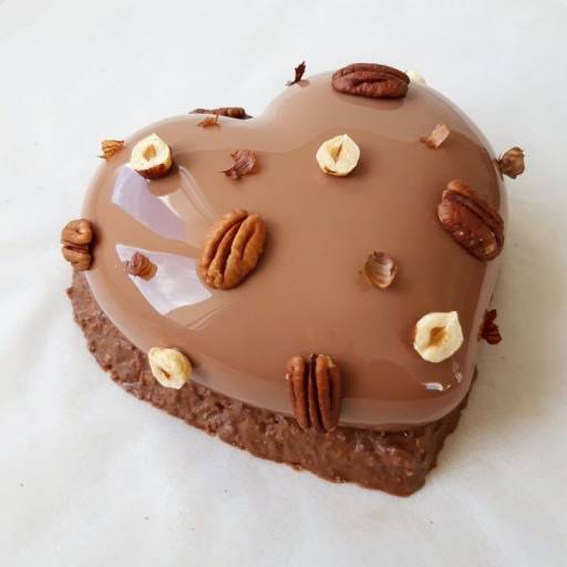 Entremets cœur noisette et noix de pécan