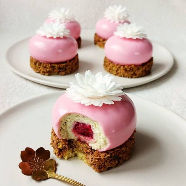 Entremets individuels pistache framboise